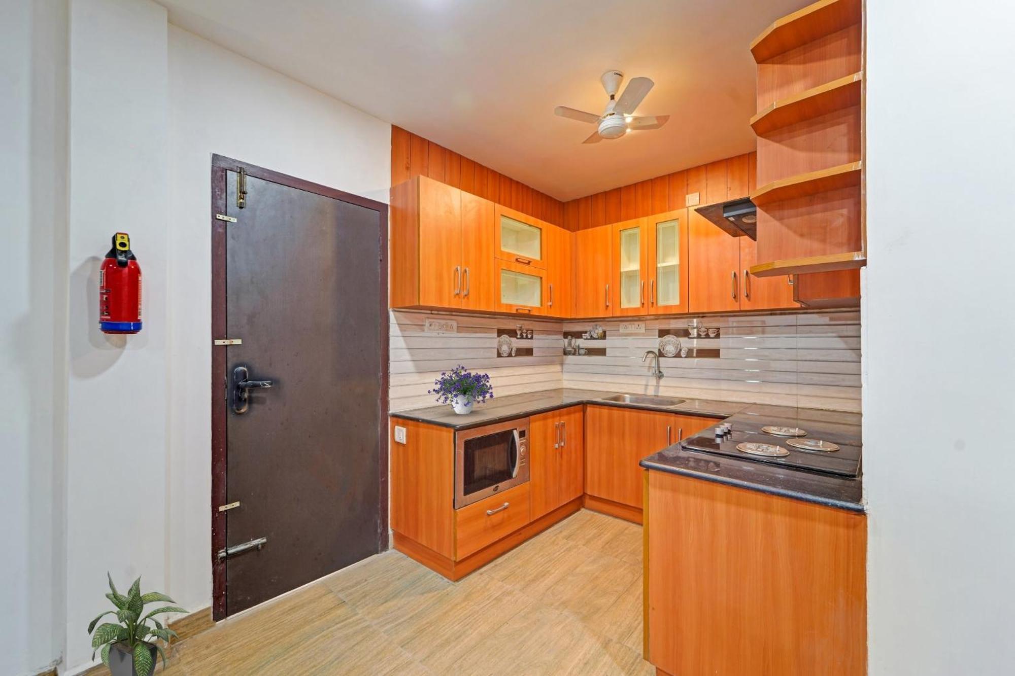 Hotel O J2 Service Apartment Madras Buitenkant foto