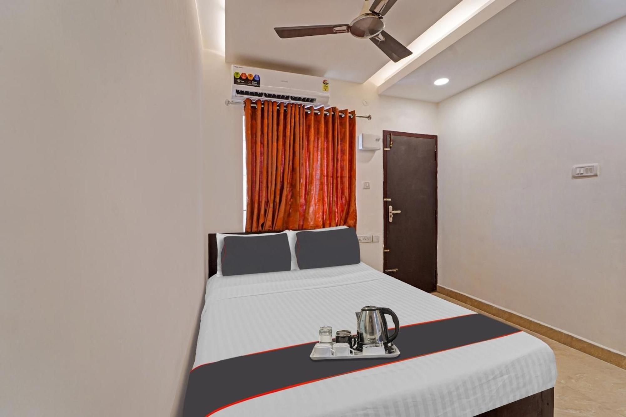 Hotel O J2 Service Apartment Madras Buitenkant foto